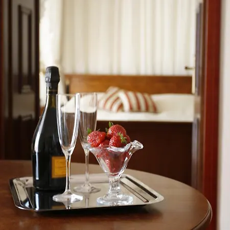 Otel Mozart 4*