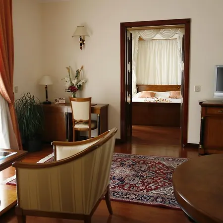 Otel Mozart 4*