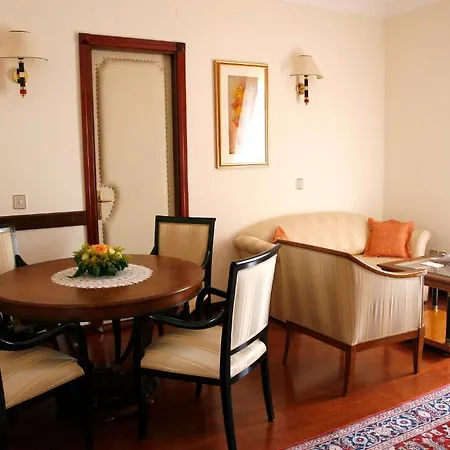 Mozart Otel 4*